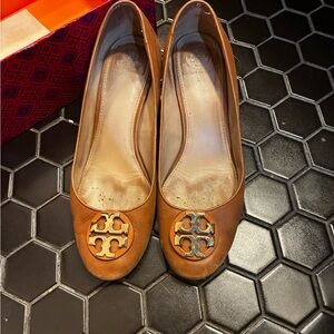 Tory Burch Brown Leather Heels with Gold Emblem